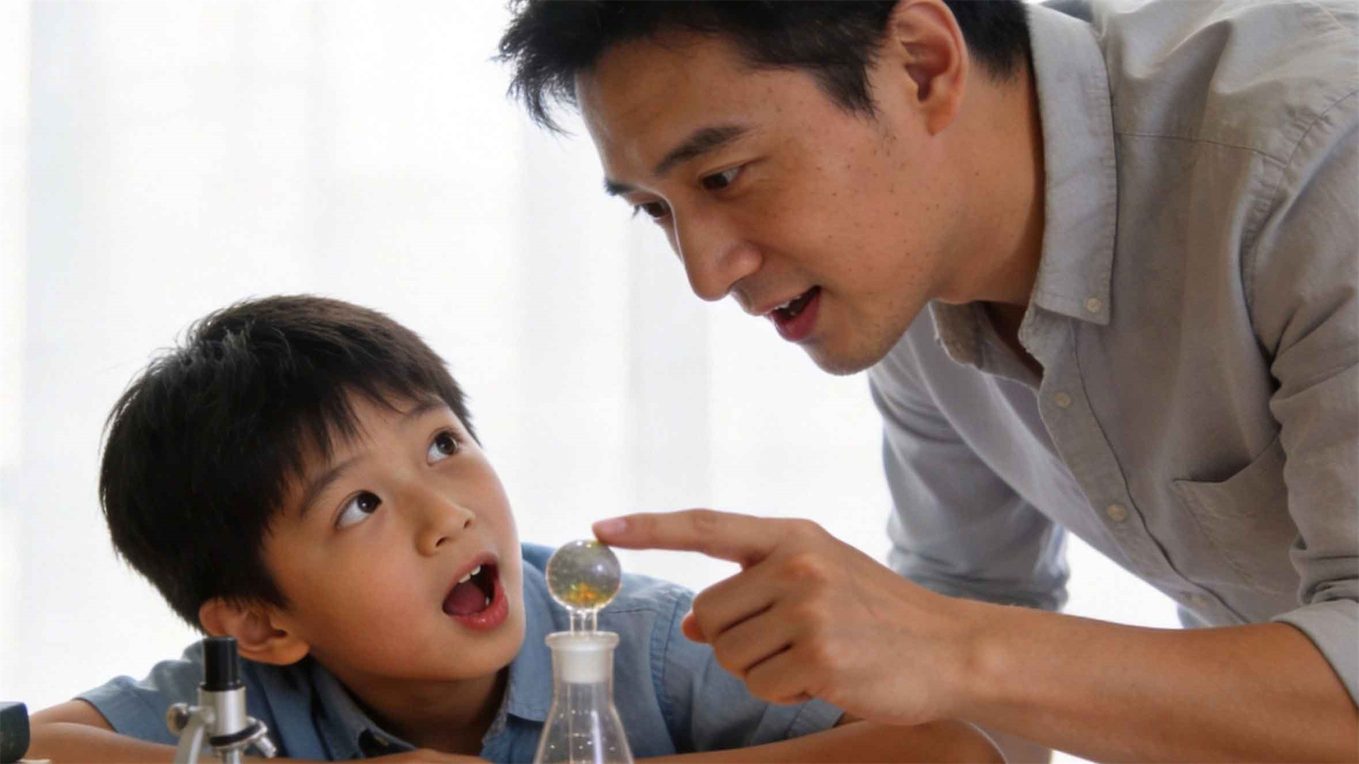 7 Golden Questioning Phrases in Family Education